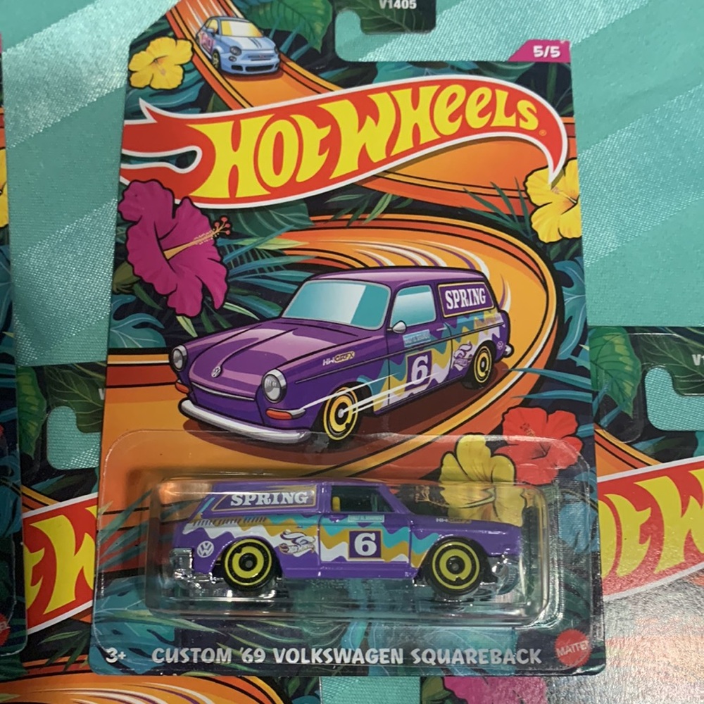 Easter Hot Wheels Spring Easter Collection 5 Cars - Picture 4 of 12